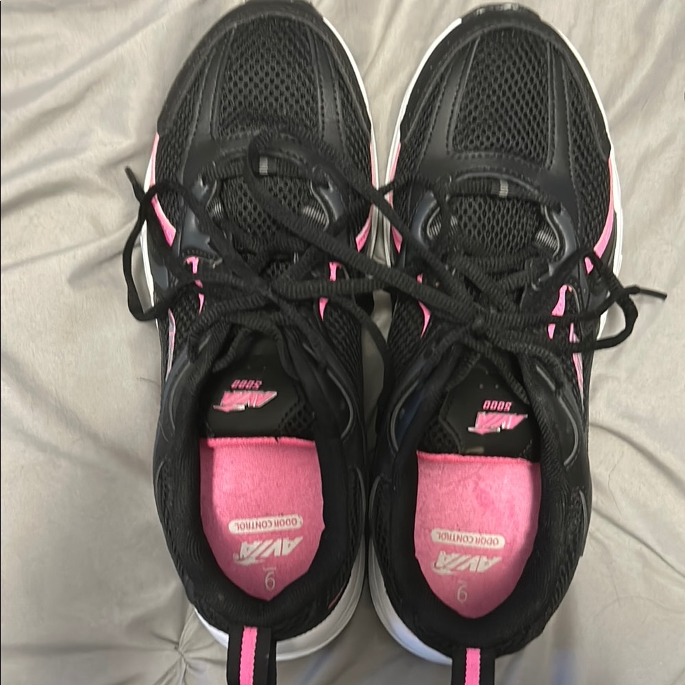 Avia 5000 Black and Pink Sneakers